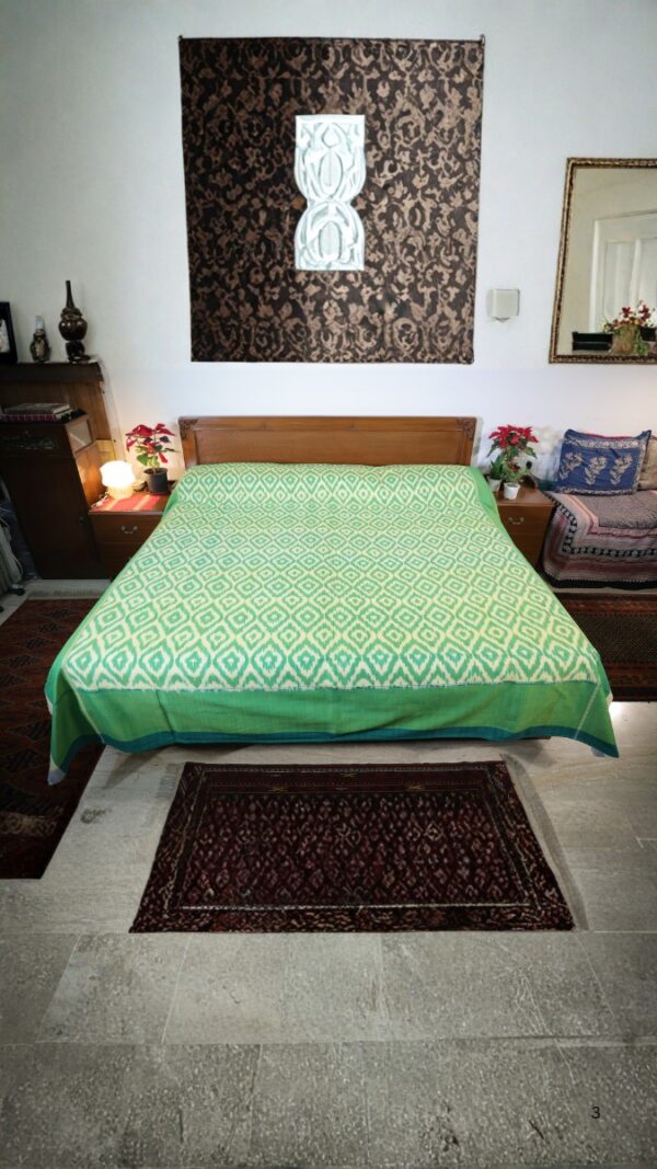 Green Bedsheet Vertical